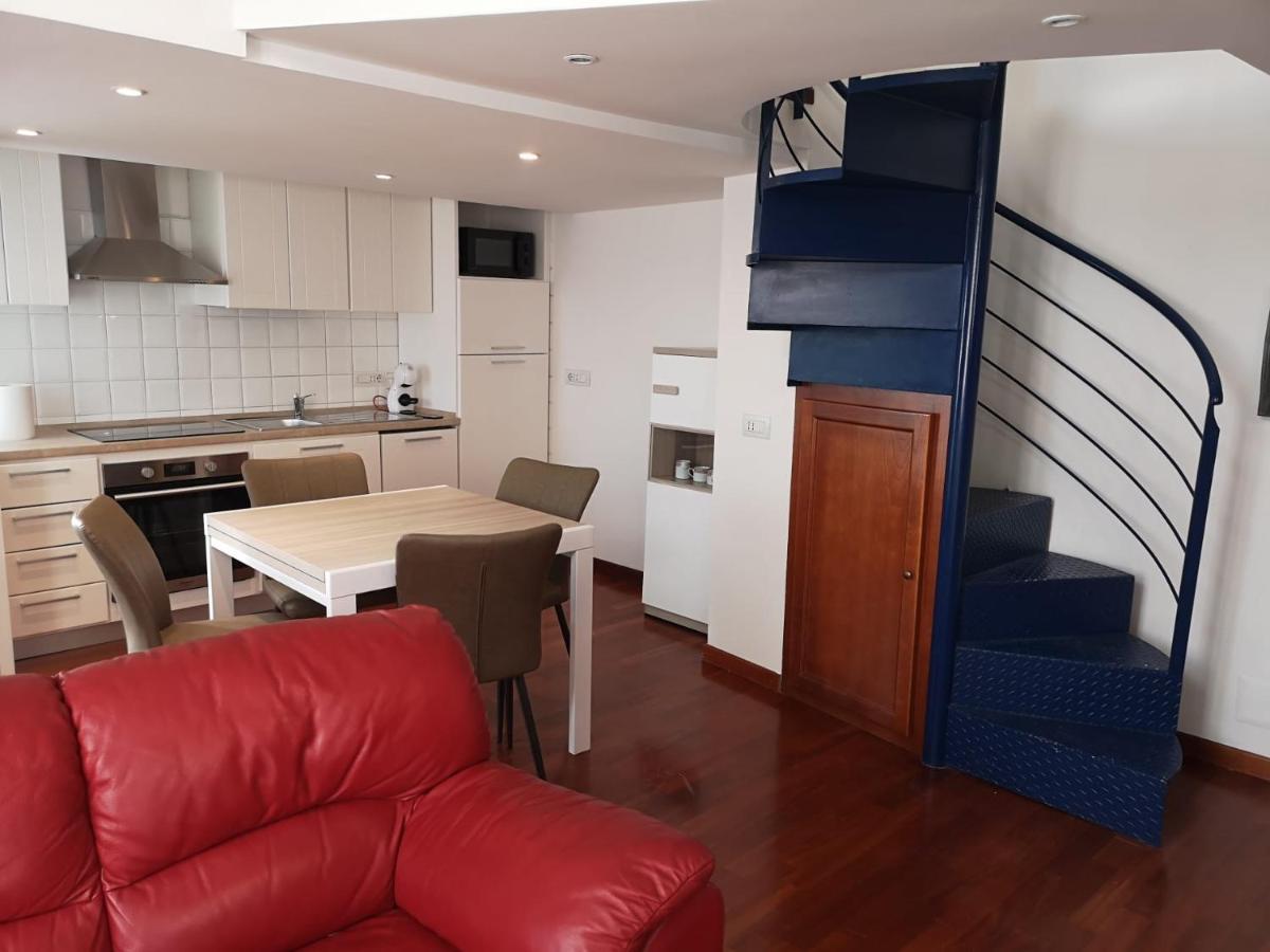 קליארי Marina Apartment City Centre מראה חיצוני תמונה