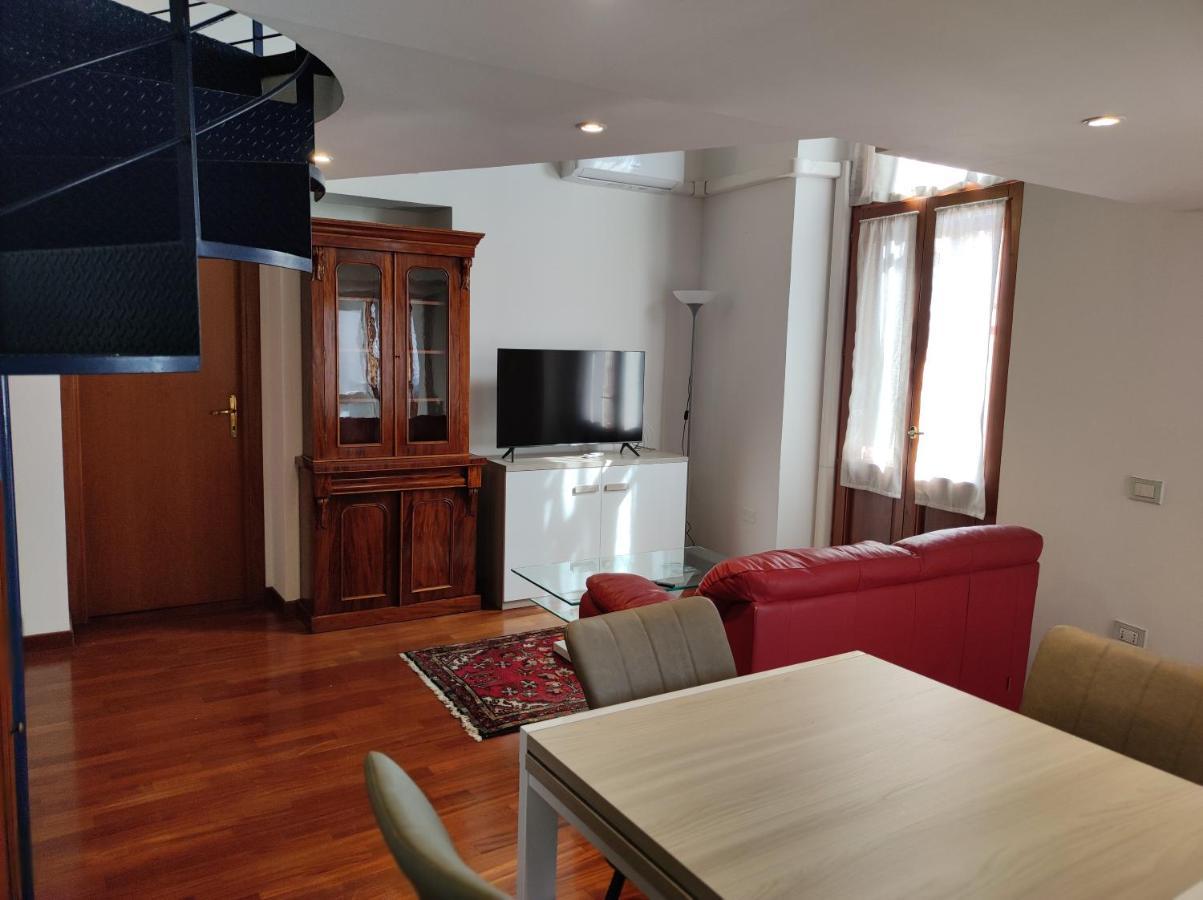 קליארי Marina Apartment City Centre מראה חיצוני תמונה