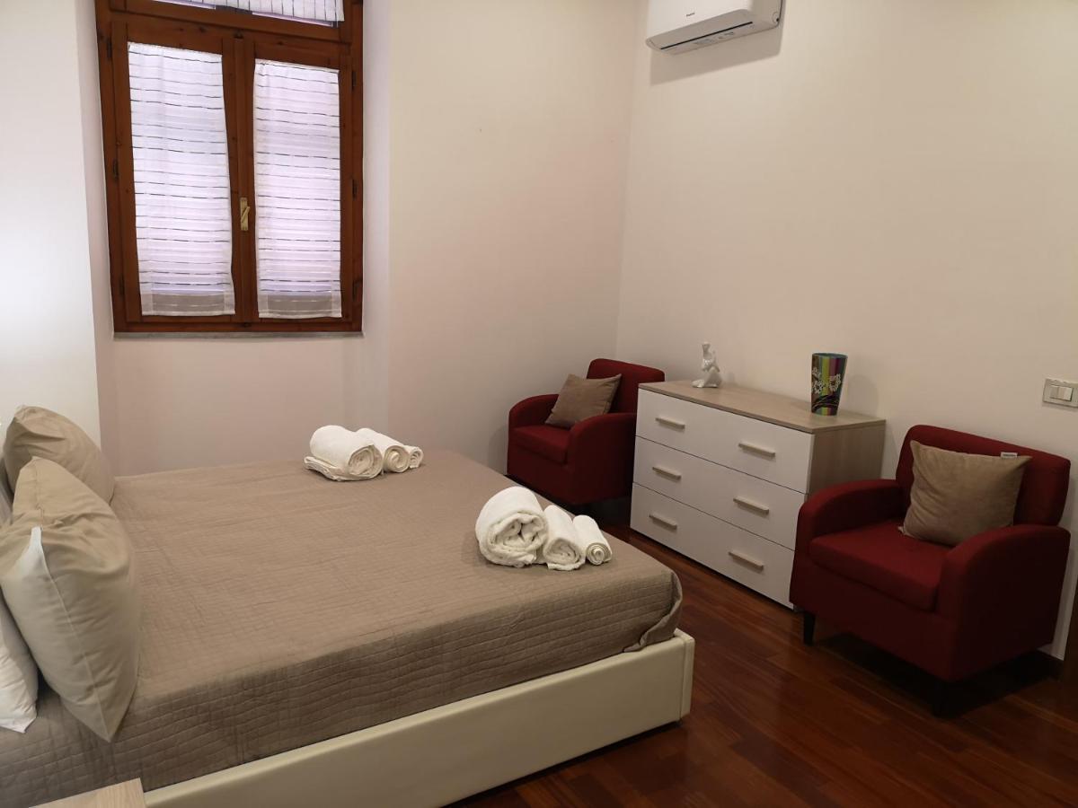 קליארי Marina Apartment City Centre מראה חיצוני תמונה